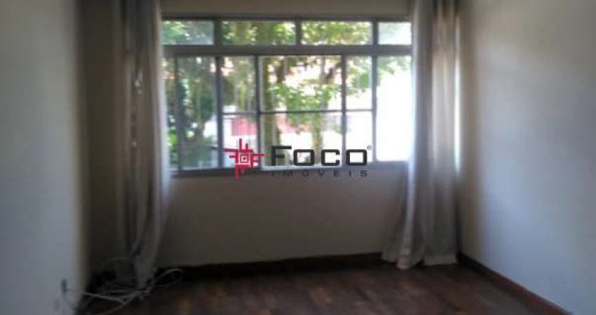 Apartamento / 3 dormitórios / 183m² / Vila Adyana / São José dos Campos