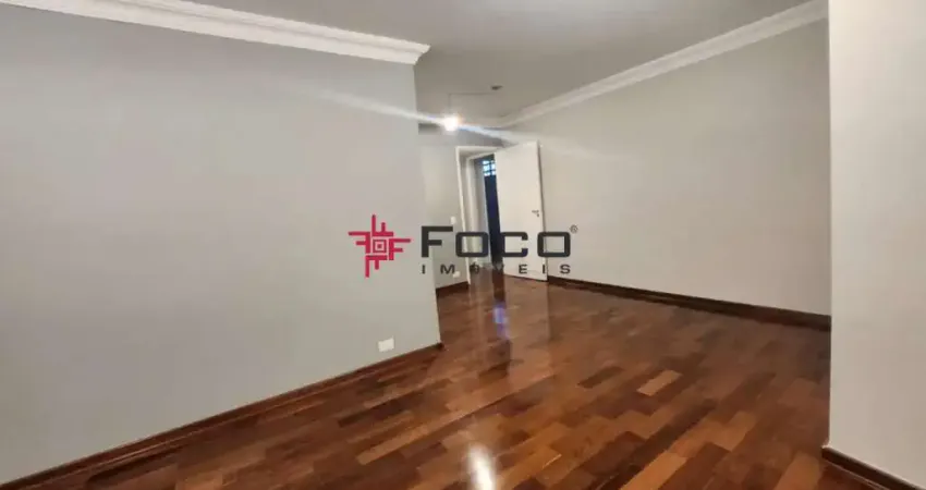 Ótimo apartamento com sacada à venda no Vila Adyana -Impecável