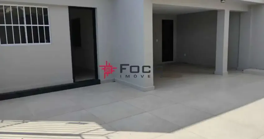 Casa a venda no Jardim Satélite - 02 dormitórios - 300m²