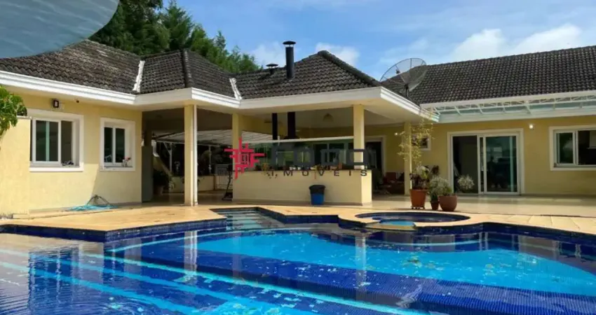casa 4 dormitórios / terreno 3.000m² / Área construída 570m² /caçapava