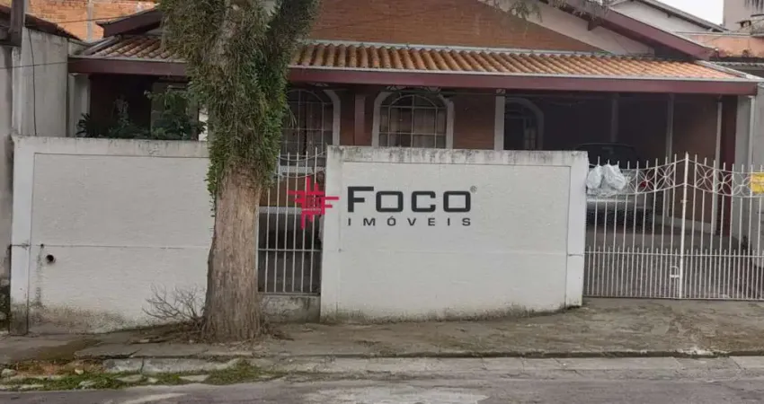 Casa com 3 quartos à venda na Rua dos Curiós, Jardim Uirá, São José dos Campos