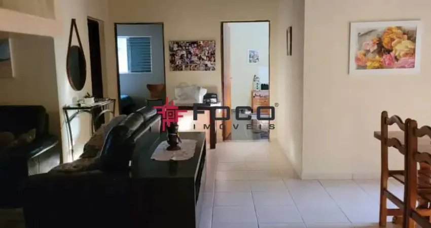 Chacara em condomínio fechado / 03 dormitórios sendo 01 suítes / campo de futebola / área gourmet / 1.400m² de terreno / 160m²  de construção / guararema