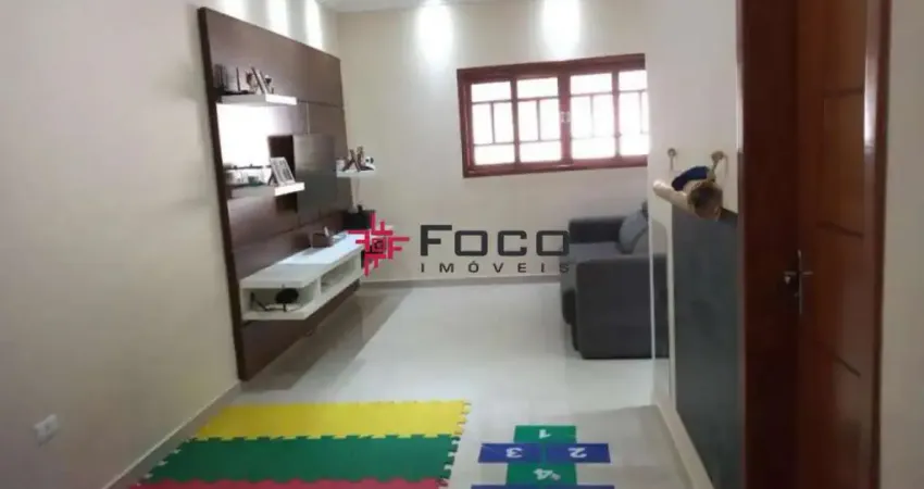 Sobrado / jardim minas gerais / 03 quartos - 01 suíte com closet / área gourmet / 132 m² de construção / 150 m² de terreno / são josé dos campos