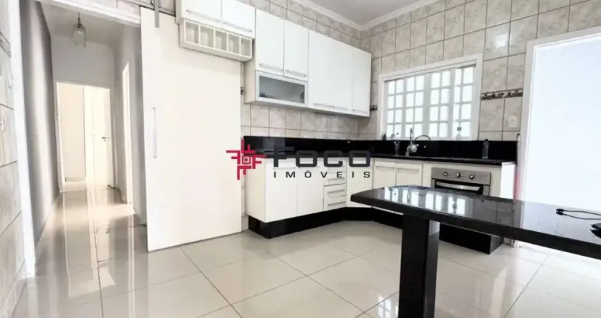 Casa térrea com edícula /villa branca/03 dormitórios sendo 01 suíte/ 140m²/jacareí