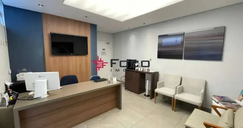 Clínicas | Consultórios - Imóvel Comercial na Vila Adyana ? 221 m² | 6 Salas | 3 vagas de garagem | São José dos Campos