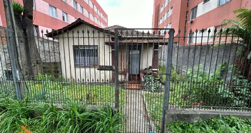 Terreno à venda na Rua Antônio Gasparin, 5322, Novo Mundo, Curitiba