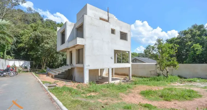 Venda Casa em Cond. 3 suítes Prox. Parque São Lourenço