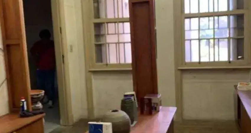 Venda de Casa Comercial por R$ 1.500.000 e Locacao na Conselheiro Furtado por R$ 12.000