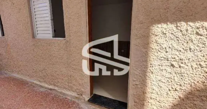 Casa de fundos com 1 dormitorio, sala, cozinha, banheiro e lavanderia na av. celso garcia 2574- belem