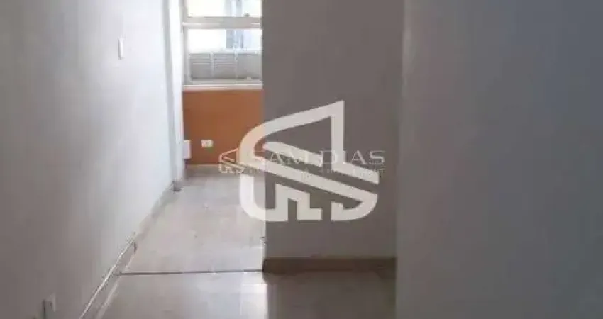 Kitnet dividida em 2 ambientes com 40m² – a menos de 50m do metrô república