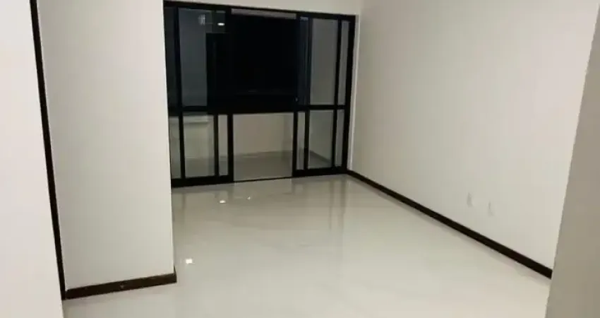 Apartamento à venda Rio Vermelho 2/4 com suíte