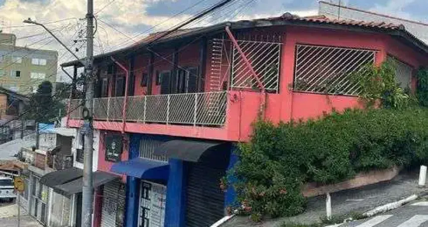 Casa para venda possui 113 metros quadrados com 2 quartos em Parque Pinheiros - Taboão da Serra - SP