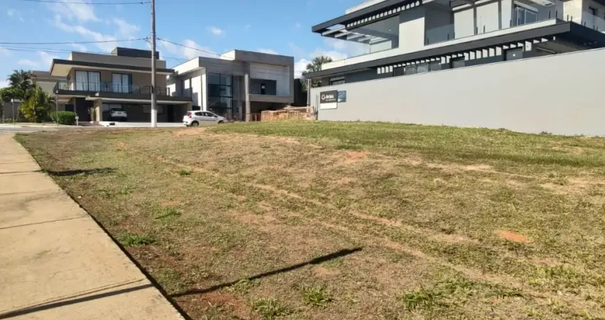 Terreno de esquina Condomínio Phillipson Park em Americana