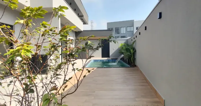 Casa 4 suítes + escritório, quintal com piscina e jardim gramado