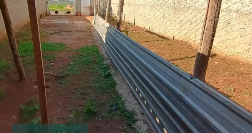 Terreno nivelado com portão no parque bella ville em hortolândia.