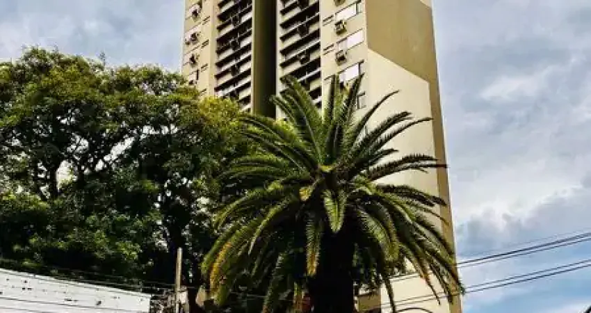 Apartamento cobertura duplex com área total de 281,31 m², sendo 218,47 m², de área privativa no centro de Maringá/PR. Edifício Marquês D’Herval   Valor: De R$ 850.000,00              Por: R$ 650.000,0