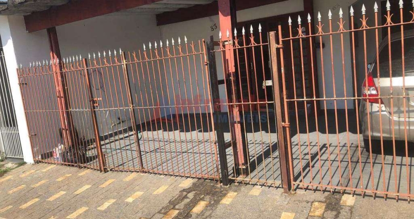 Casa com 2 dorms, Conjunto Habitacional Marinho, Jacareí - R$ 300 mil, Cod: 13625