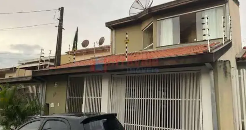 Sobrado com 4 quartos, Loteamento Villa Branca, Jacareí - R$ 800 mil, Cod: 10896
