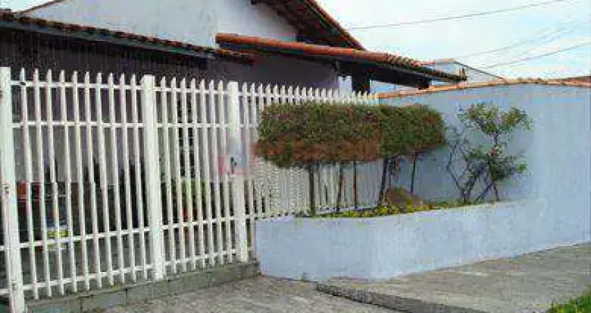 Casa com 3 quartos, Jardim Flórida, Jacareí - R$ 550 mil, Cod: 1008