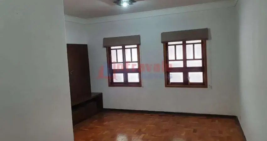Casa com 3 quartos, Parque Brasil, Jacareí - R$ 600 mil, Cod: 10099