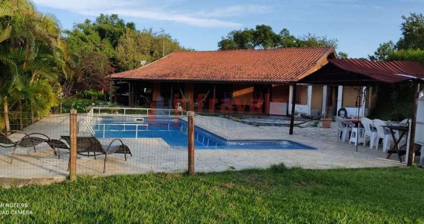 Chácara em Condomínio com 3 quartos, Condomínio Lagoinha, Jacareí - R$ 1.39 mi, Cod: 10404