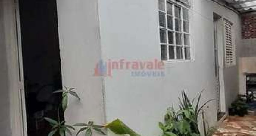 Casa com 3 quartos, Conjunto São Benedito, Jacareí - R$ 240 mil, Cod: 12056