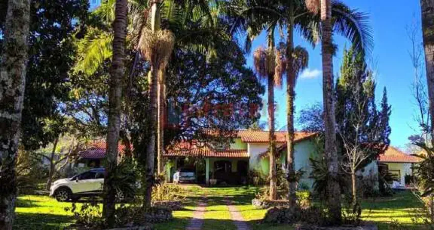 Chácara com 4 dorms, Jardim Costão, Santa Branca - R$ 800 mil, Cod: 10688