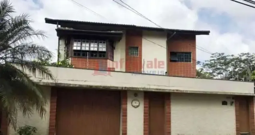 Sobrado com 3 quartos, Cidade Jardim, Jacareí - R$ 650 mil, Cod: 10983