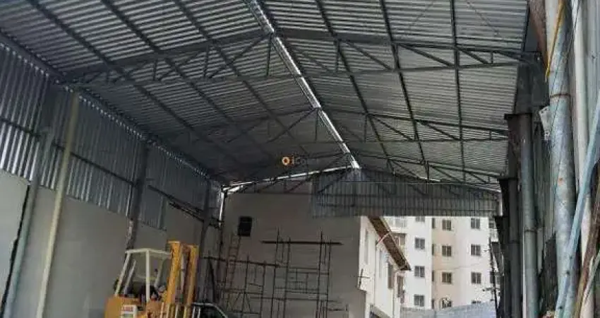 Galpão com 460 metros e 2 sobrados para moradia próximo ao metro tamanduateí