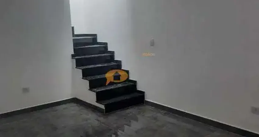 Sobrado novo com 03 dormitórios 01 suíte e 02 vagas 114 m² - Vila Ema
