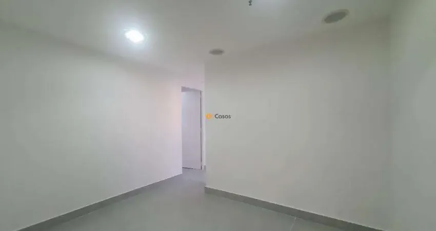Sala comercial reformada - Locação - ótima localização.