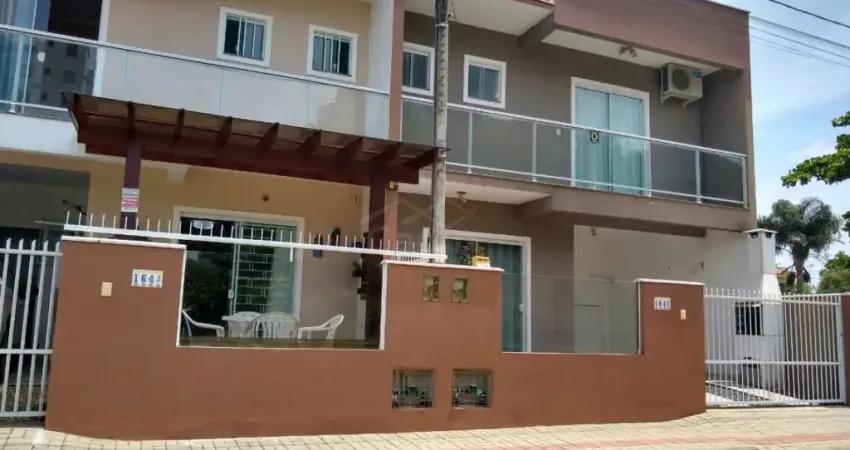 SOBRADO GEMINADO 02 SUÍTES À VENDA, R$ 600.000,00 BAIRRO ITACOLUMI EM BALNEÁRIO PIÇARRAS