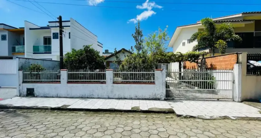 Casa 03 dormitórios à venda, r$ 618.888,00 bairro gravatá em navegantes