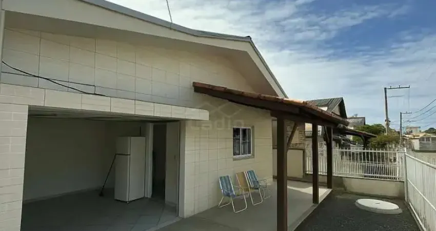 CASA AVERBADA 02 DORMITÓRIOS, R$539.000,00 BAIRRO GRAVATA EM NAVEGANTES