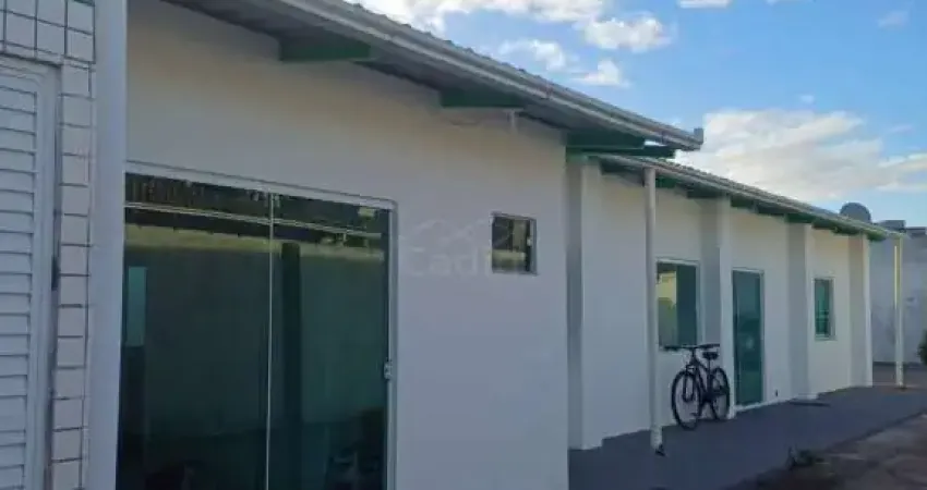 CASA PARA ALUGAR, R$ 2.500,00 CENTRO NAVEGANTES/SC.
