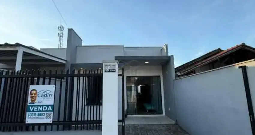 CASA GEMINADA MOBILIADA, R$589.000,00, A 550 METROS DO MAR NA MEIA PRAIA EM NAVEGANTES SC.
