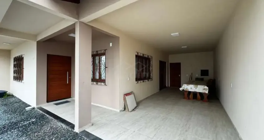 Casa 03 dormitórios sendo 01 suíte, 200m da praia, r$950.000,00, gravata, navegantes/sc