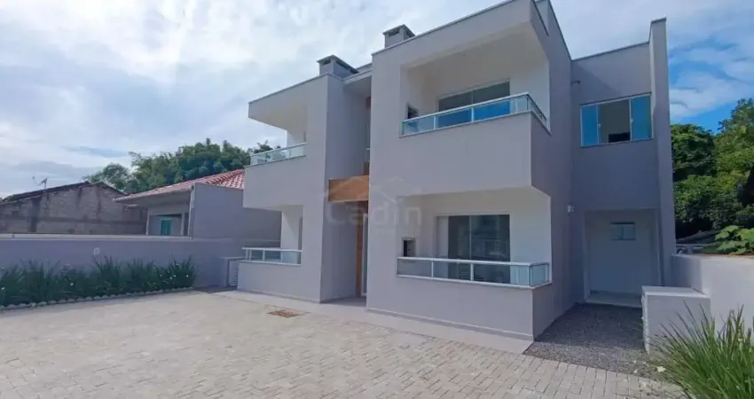 Apartamento à venda quadra mar, 02 dormitórios com suíte, bairro meia praia em navegantes, r$ 505.000,00.