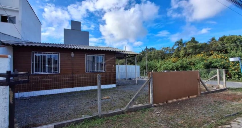 CASA PARA ALUGAR, R$ 1.700,00 BAIRRO GRAVATÁ DE NAVEGANTES/SC.