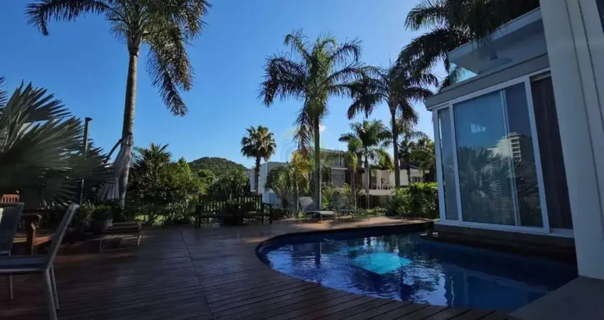 Casa com 3 quartos à venda na Avenida Osvaldo Reis, 3299, Balneário Santa Clara, Itajaí