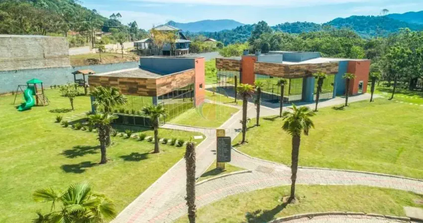 Terreno à venda na Rua José Correa da Luz, Rio Pequeno, Camboriú