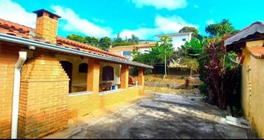 Chácara para Venda em Bragança Paulista, GUARIPOCABA, 4 dormitórios, 1 suíte, 1 banheiro, 8 vagas