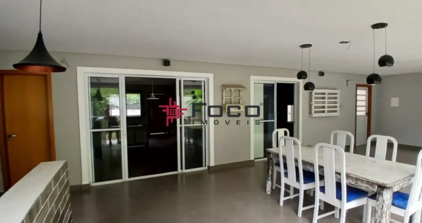 Casa no Condomínio Urbanova Premiun / 4 dormitórios sendo 1 suíte / Espaço gourmet / 337m² de terreno / 230m² de construção / São José dos Campos