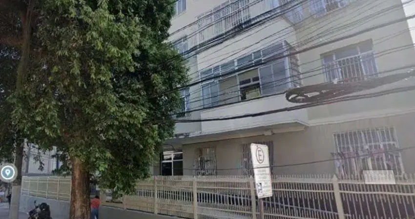 Amplo apt. de 3 quartos à venda no Centro de Niterói - RJ