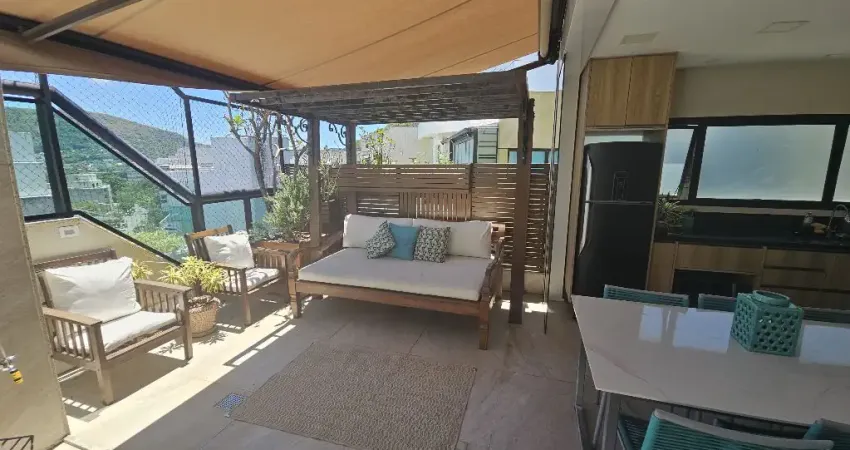 Cobertura Duplex dos em Charitas – Vista Mar, Lazer Privativo e Conforto Total!