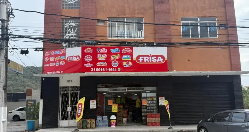 Prédio à venda em Itaipu, Niterói 