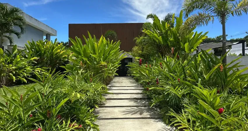 Casa à venda por R$ 2.900.000,00 no condomínio Alphaville Litoral Norte 1, Camaçari, Bahia.