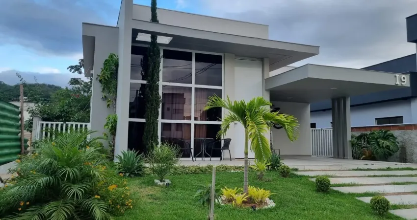 Casa de alto padrão no melhor condominio de maricá a 5 min do centro.