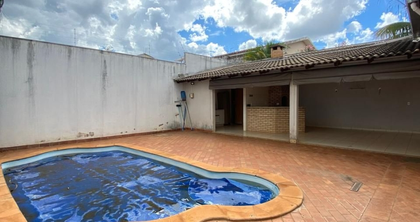 Casa disponível para ALUGUEL comercial no Bairro Odilia