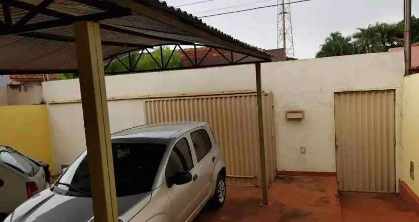 Casa com 3 quartos à venda na Rua Benjamin Constant, 8, Centro, Jataí